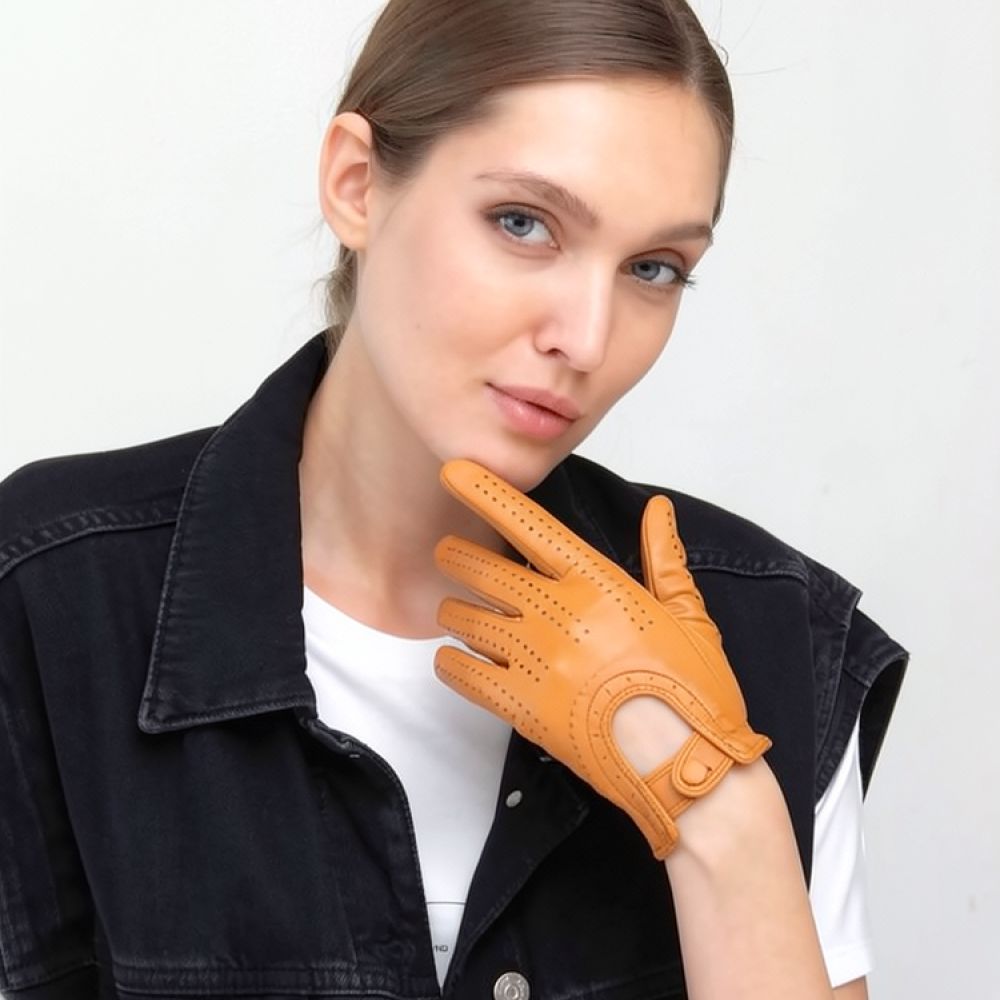 قفازات جلدية أنيقة للنساء، مصن - مراجعة Cycling Commute Essentials وسعره